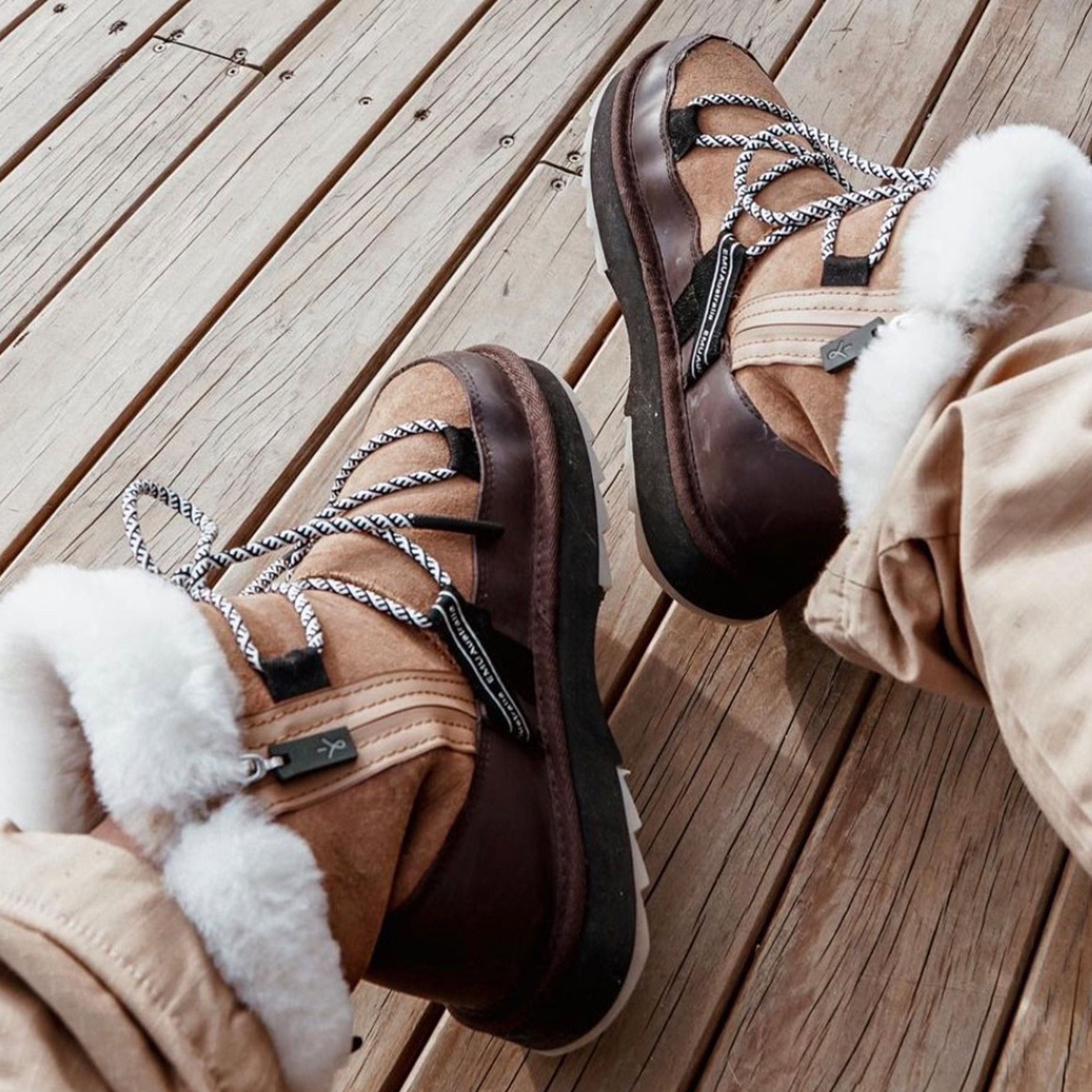 Blurred Women's Australian Winter Boot - Chestnut